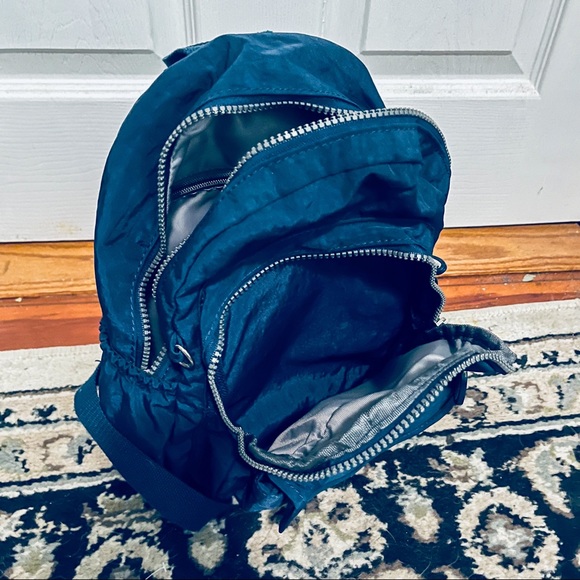 Aotian Mini Backpack - Picture 5 of 7